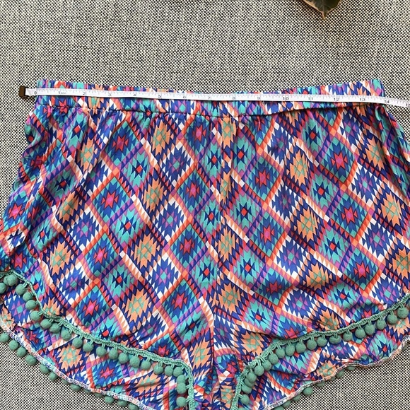 🎉 Vintage 70s inspired Confetti High wasted Pom Pom shorts, Size: L - Picture 16 of 17